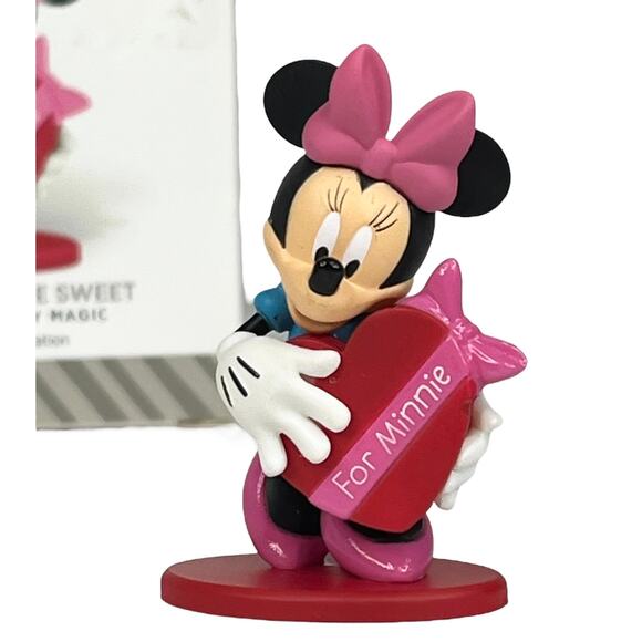 Hallmark Disney MINNIE MOUSE ORNAMENT Sweets For The Sweet Valentines Day Boxed - Picture 2 of 7
